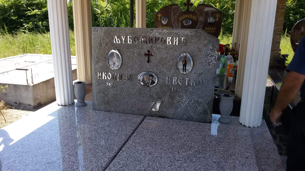 Porodične grobnice — rad 4